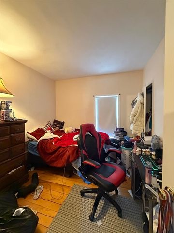 582 Cambridge St, Fall River, MA 02721