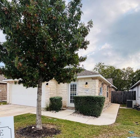 1305 Bear Peak LN, Pflugerville, TX 78660