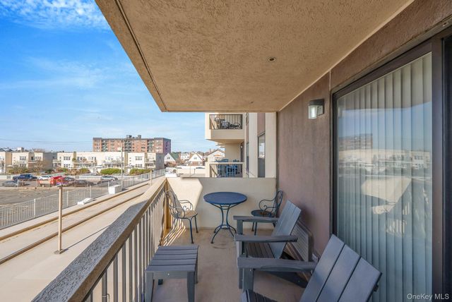 360 Shore Road 3H, Long Beach, NY 11561