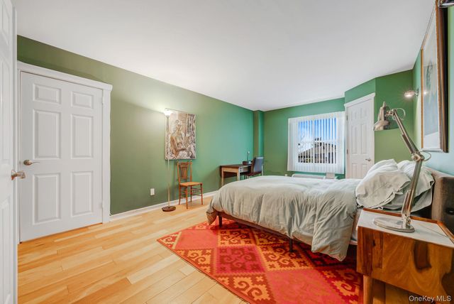 360 Shore Road 3H, Long Beach, NY 11561