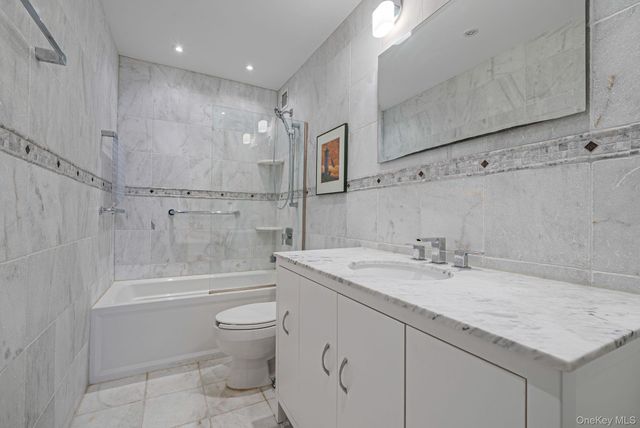 360 Shore Road 3H, Long Beach, NY 11561