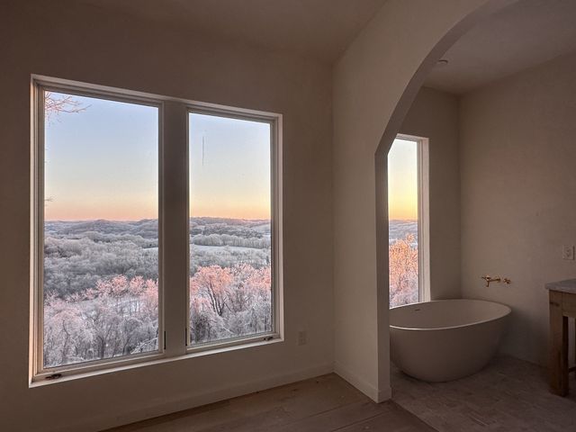 1836 New Highway 7, Columbia, TN 38401