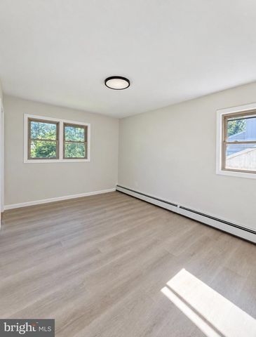 412 NEW JERSEY RD, Browns Mills, NJ 08015