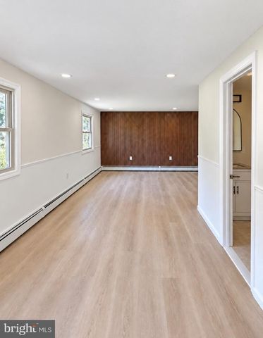 412 NEW JERSEY RD, Browns Mills, NJ 08015