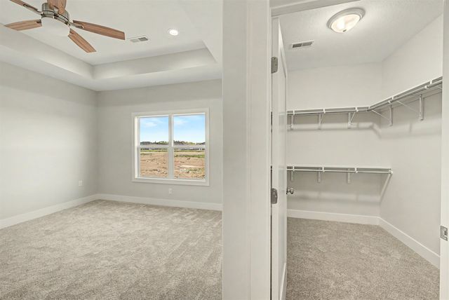 1202 Vista Sur Dr, Salina, KS 67401