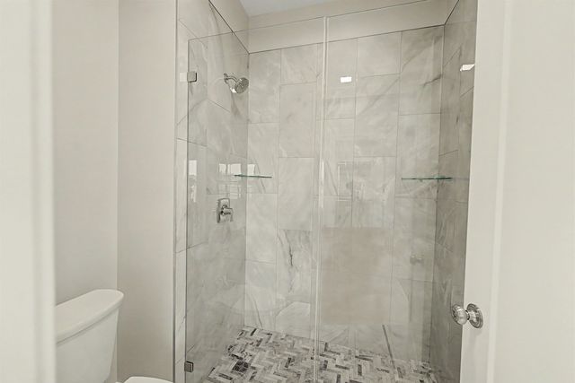1202 Vista Sur Dr, Salina, KS 67401