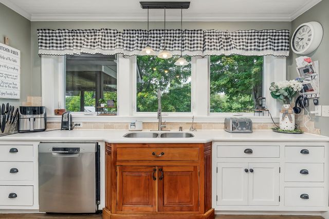 368 Bennett Rd, Sparta, TN 38583