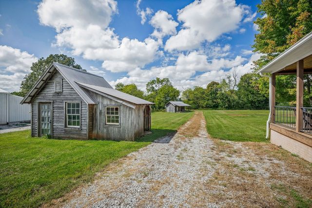 368 Bennett Rd, Sparta, TN 38583