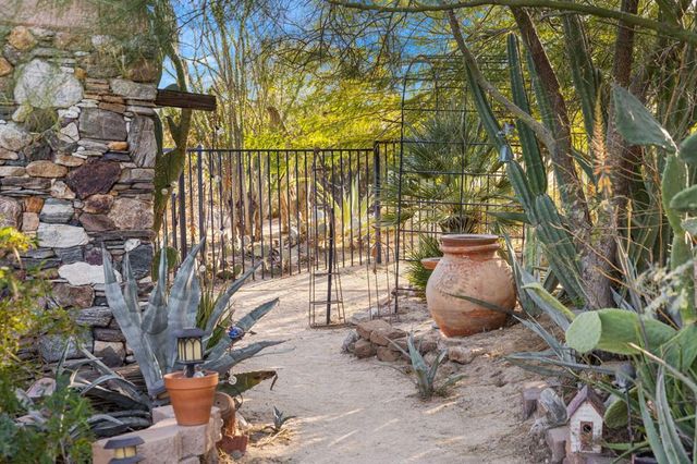 22950 Henry Road, Desert Hot Springs, CA 92241