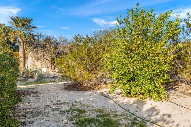 22950 Henry Road, Desert Hot Springs, CA 92241