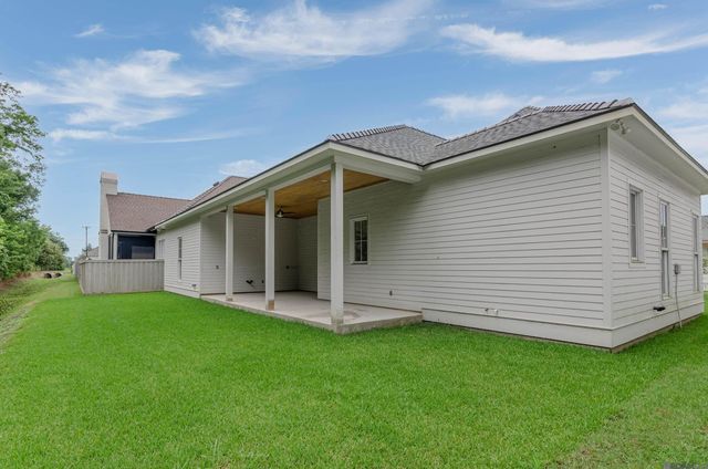 2736 Pointe-marie Dr, Baton Rouge, LA 70820