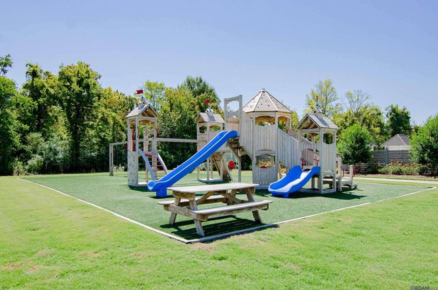 2736 Pointe-marie Dr, Baton Rouge, LA 70820