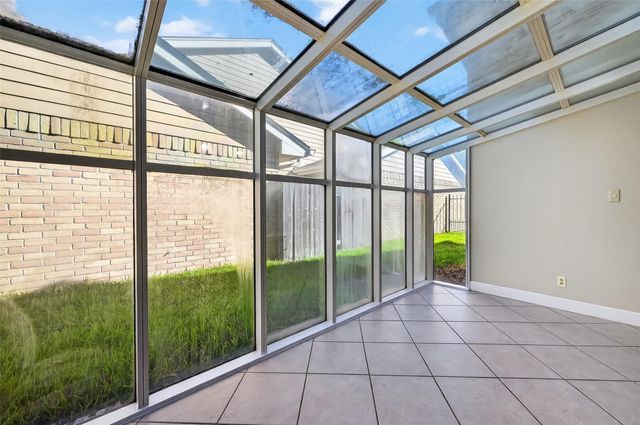 2238 Sentinal Oaks Street, Sugar Land, TX 77478