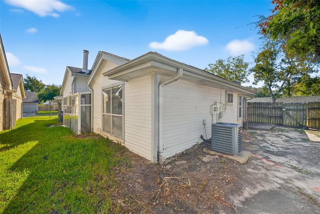 2238 Sentinal Oaks Street, Sugar Land, TX 77478