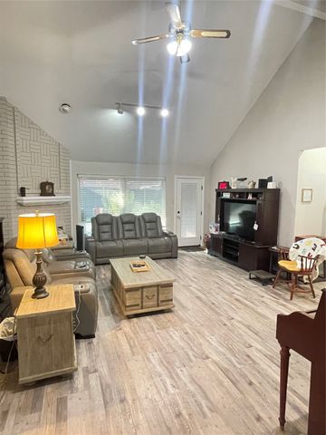 2525 Widgeon Way, Mesquite, TX 75181