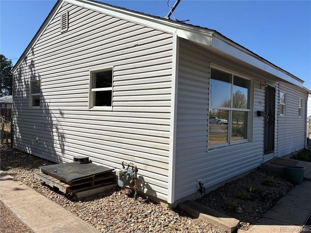 1989 Beeler Street, Aurora, CO 80010