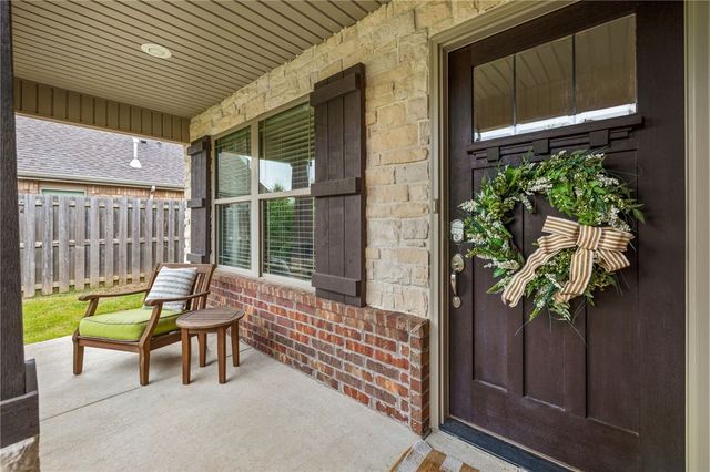 3551 Country Meadows Street, Fayetteville, AR 72704