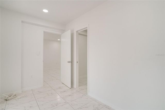 4013 LAKE BAYSHORE DR 107, Bradenton, FL 34205