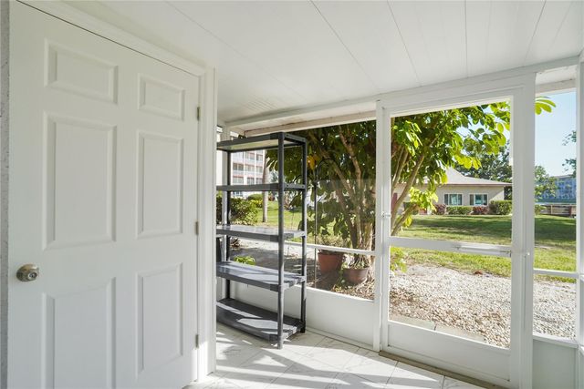 4013 LAKE BAYSHORE DR 107, Bradenton, FL 34205