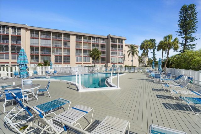 4013 LAKE BAYSHORE DR 107, Bradenton, FL 34205