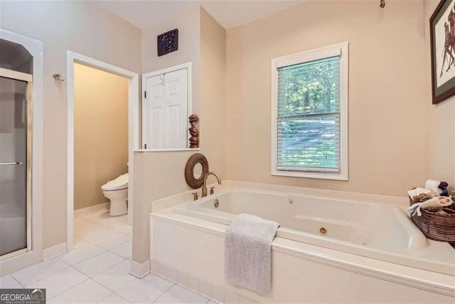 1872 Lake Lucerne Drive SW, Lilburn, GA 30047