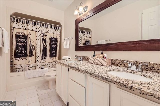 1872 Lake Lucerne Drive SW, Lilburn, GA 30047