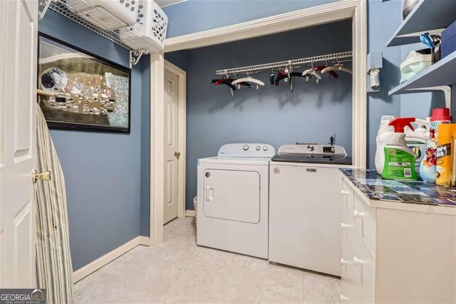 1872 Lake Lucerne Drive SW, Lilburn, GA 30047