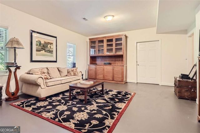 1872 Lake Lucerne Drive SW, Lilburn, GA 30047