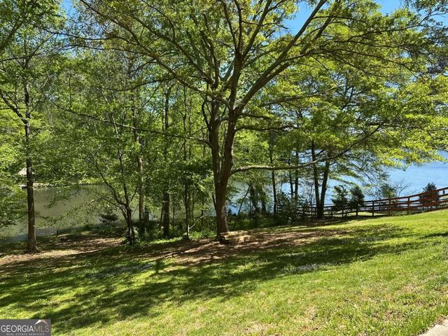 1872 Lake Lucerne Drive SW, Lilburn, GA 30047