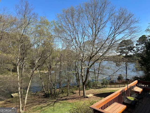1872 Lake Lucerne Drive SW, Lilburn, GA 30047