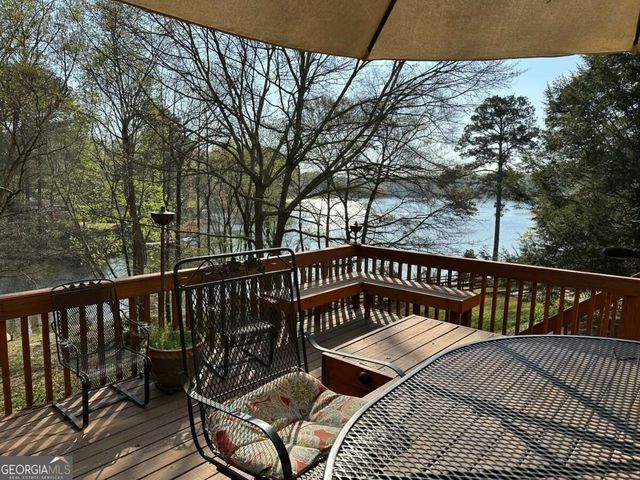 1872 Lake Lucerne Drive SW, Lilburn, GA 30047