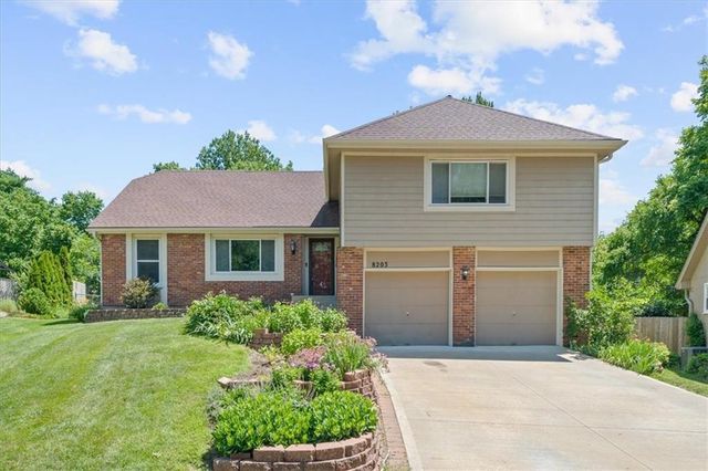 8203 Hauser Street, Lenexa, KS 66215