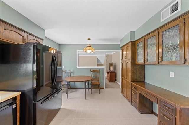 8203 Hauser Street, Lenexa, KS 66215