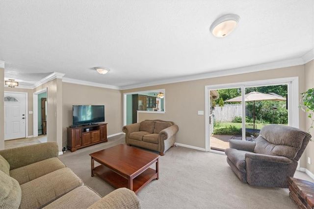 8203 Hauser Street, Lenexa, KS 66215
