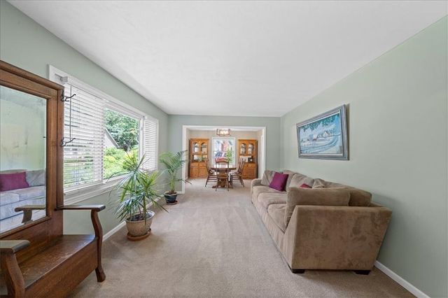 8203 Hauser Street, Lenexa, KS 66215