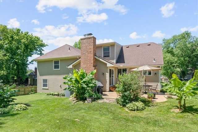 8203 Hauser Street, Lenexa, KS 66215