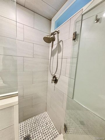 803 Plate Street 201, Rochester, MI 48307