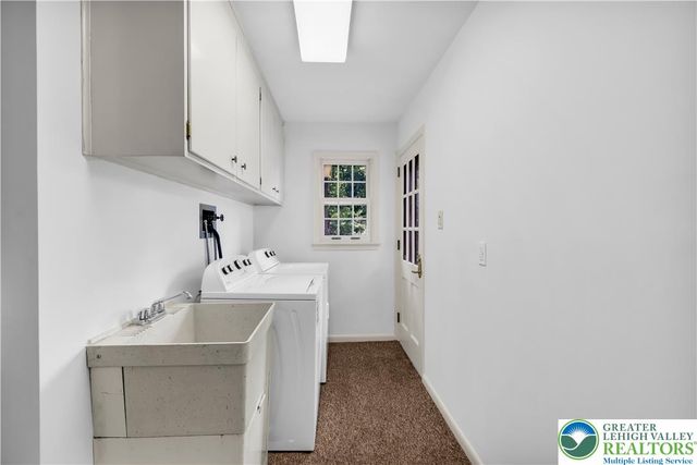 3325 Green Meadow Drive, Bethlehem City, PA 18017