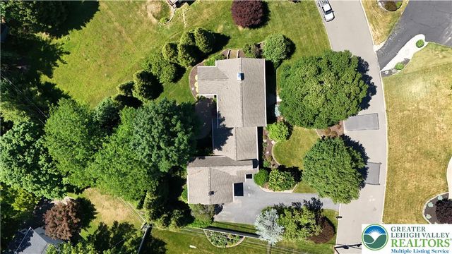 3325 Green Meadow Drive, Bethlehem City, PA 18017