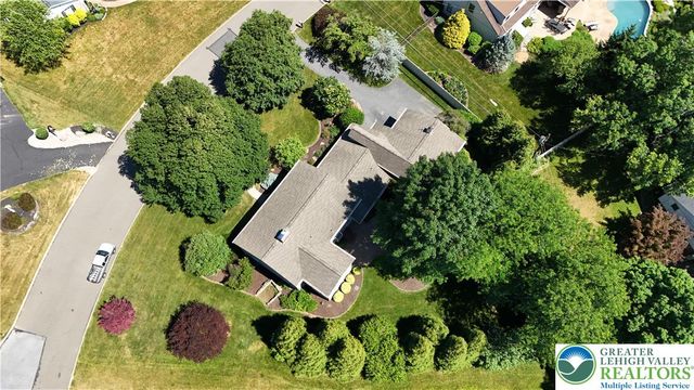3325 Green Meadow Drive, Bethlehem City, PA 18017