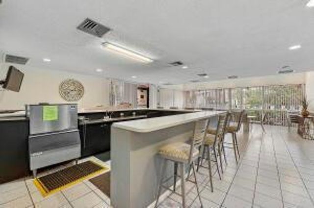 2236 N Cypress Bend Drive Drive 311, Pompano Beach, FL 33069