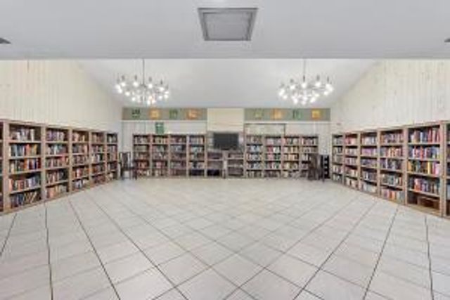 2236 N Cypress Bend Drive Drive 311, Pompano Beach, FL 33069