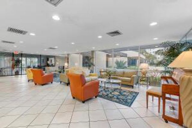 2236 N Cypress Bend Drive Drive 311, Pompano Beach, FL 33069