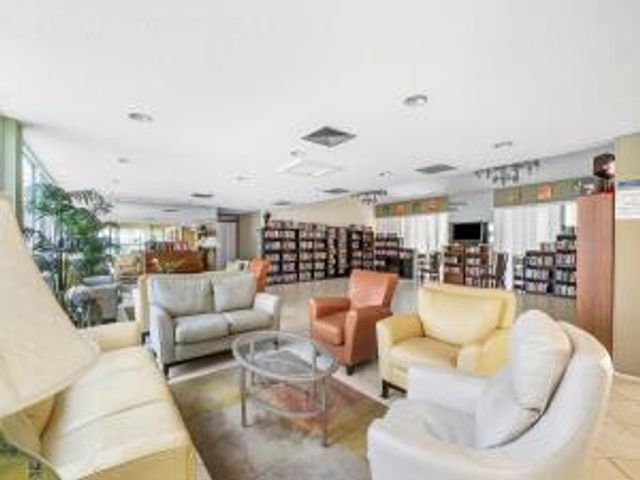 2236 N Cypress Bend Drive Drive 311, Pompano Beach, FL 33069