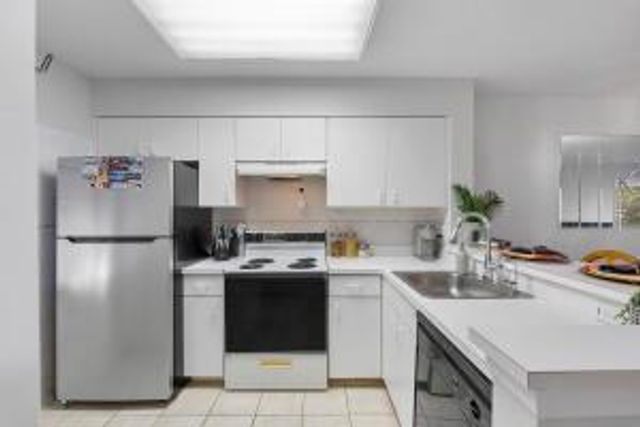 2236 N Cypress Bend Drive Drive 311, Pompano Beach, FL 33069