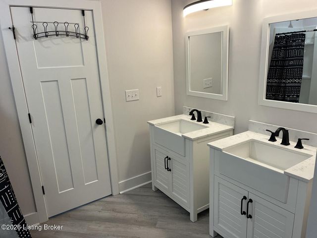 268 Fernwood Dr, Mt Washington, KY 40047