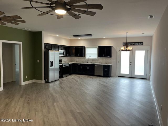 268 Fernwood Dr, Mt Washington, KY 40047