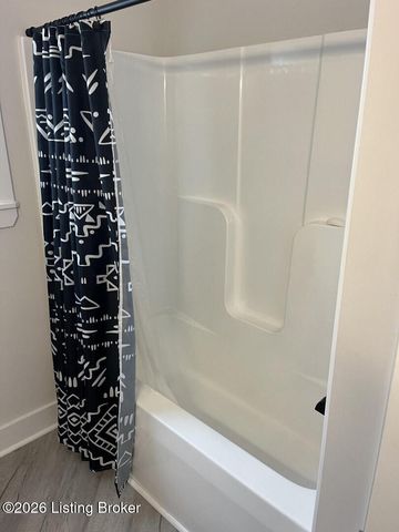 268 Fernwood Dr, Mt Washington, KY 40047