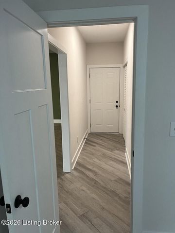 268 Fernwood Dr, Mt Washington, KY 40047