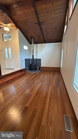 12807 COLBY DR, Woodbridge, VA 22192